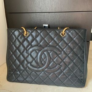 Chanel GST in black caviar with ghw